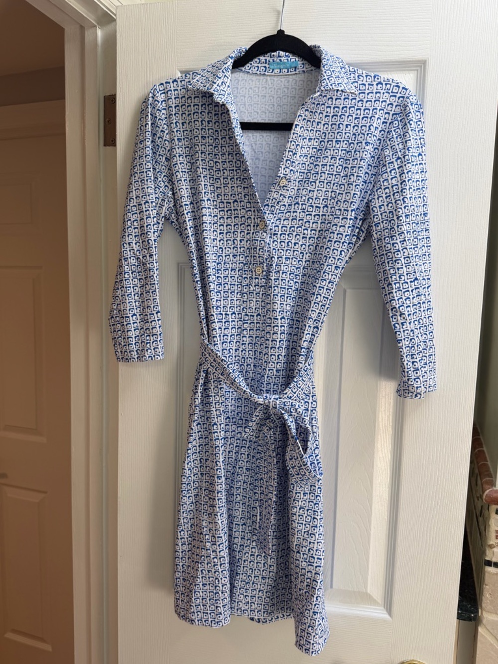 J. McLaughlin Blue and White Geometric Dress with Tie Waist